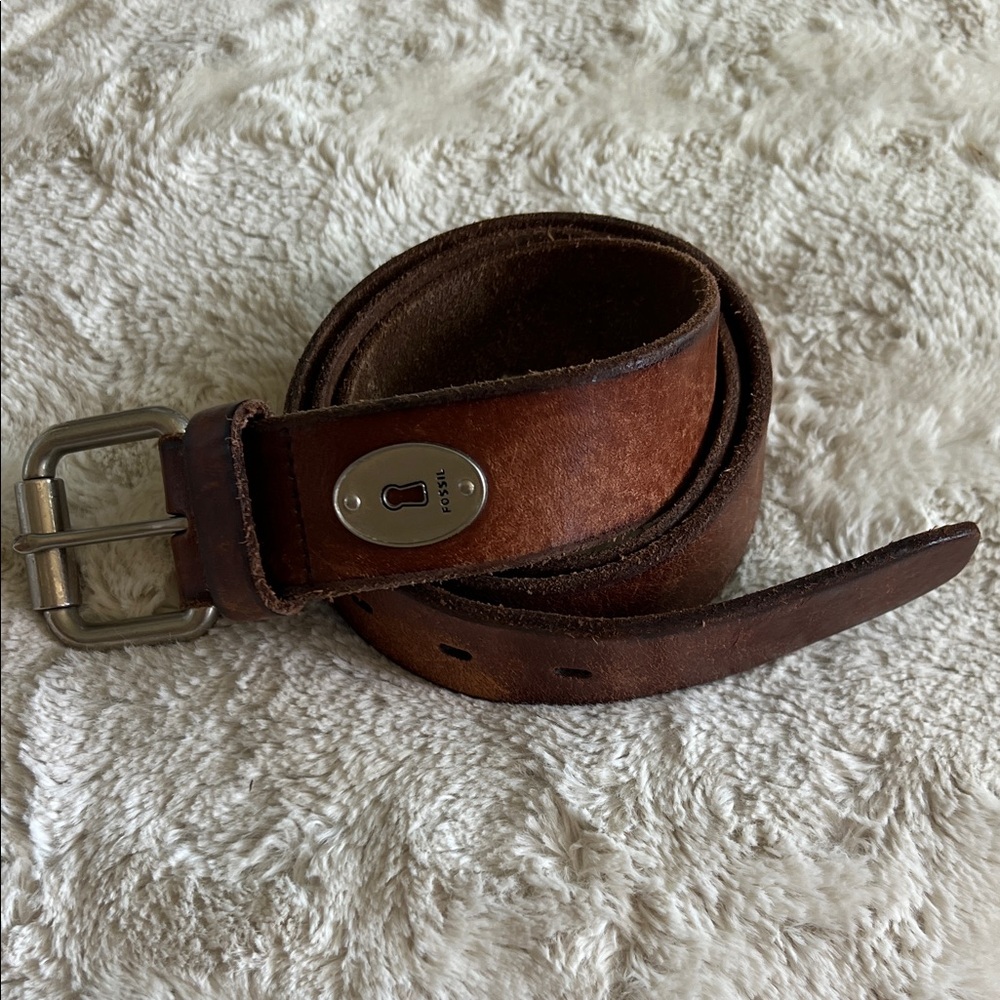 Fossil Brand Brown Genuine  Leather Woman’s Belt with Silver Buckle